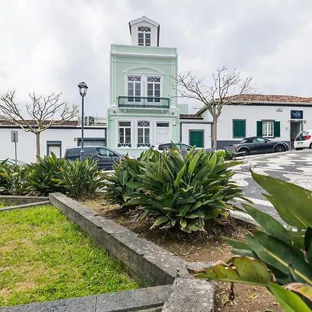 A Casa Da Cascata 2*